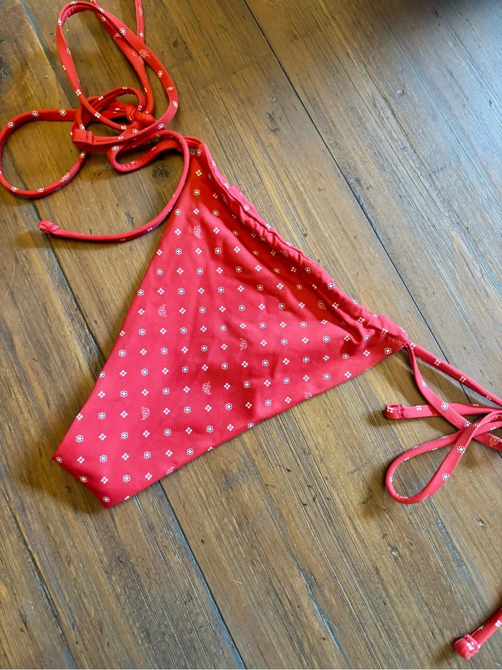 NWOT Frankie’s bikinis x Bella HADID Tia string bottom in lovebug